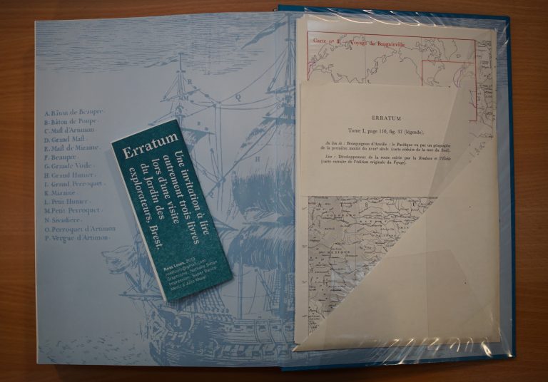 Dépliant de l'exposition "Erratum"